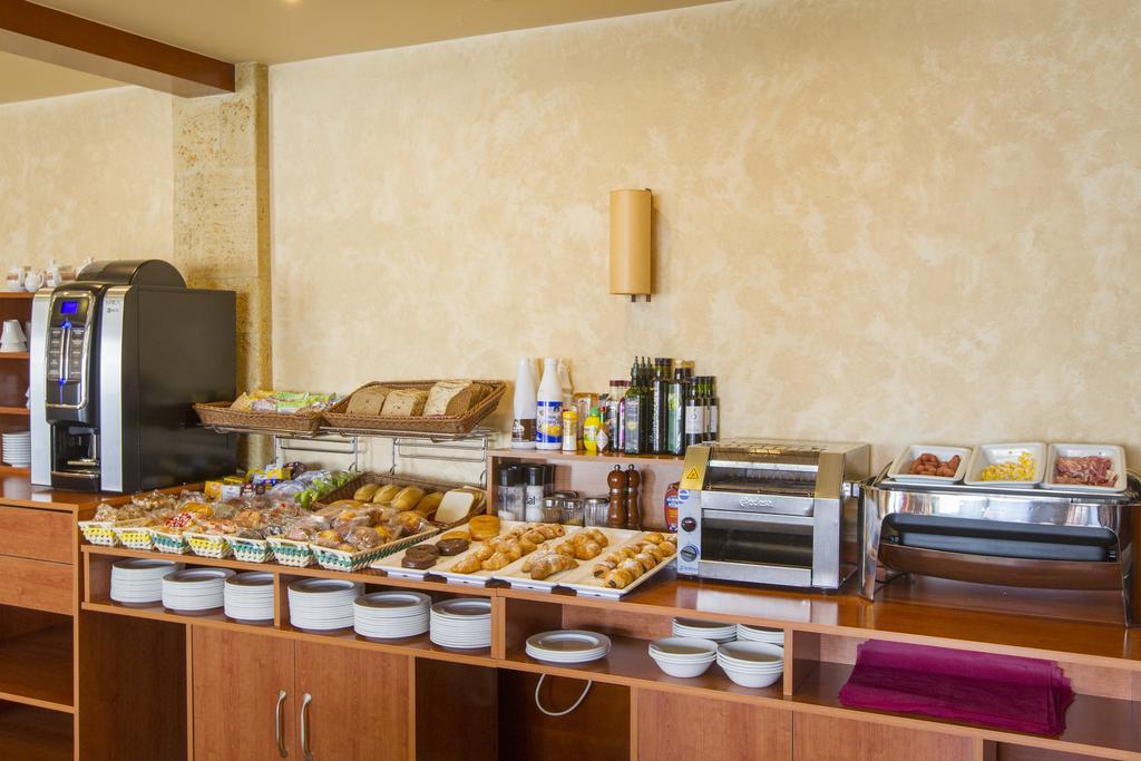 Hotel Noguera アルビール エクステリア 写真