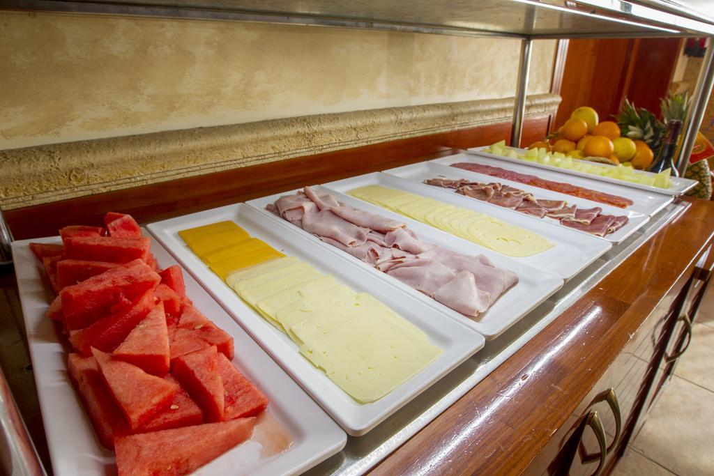 Hotel Noguera アルビール エクステリア 写真