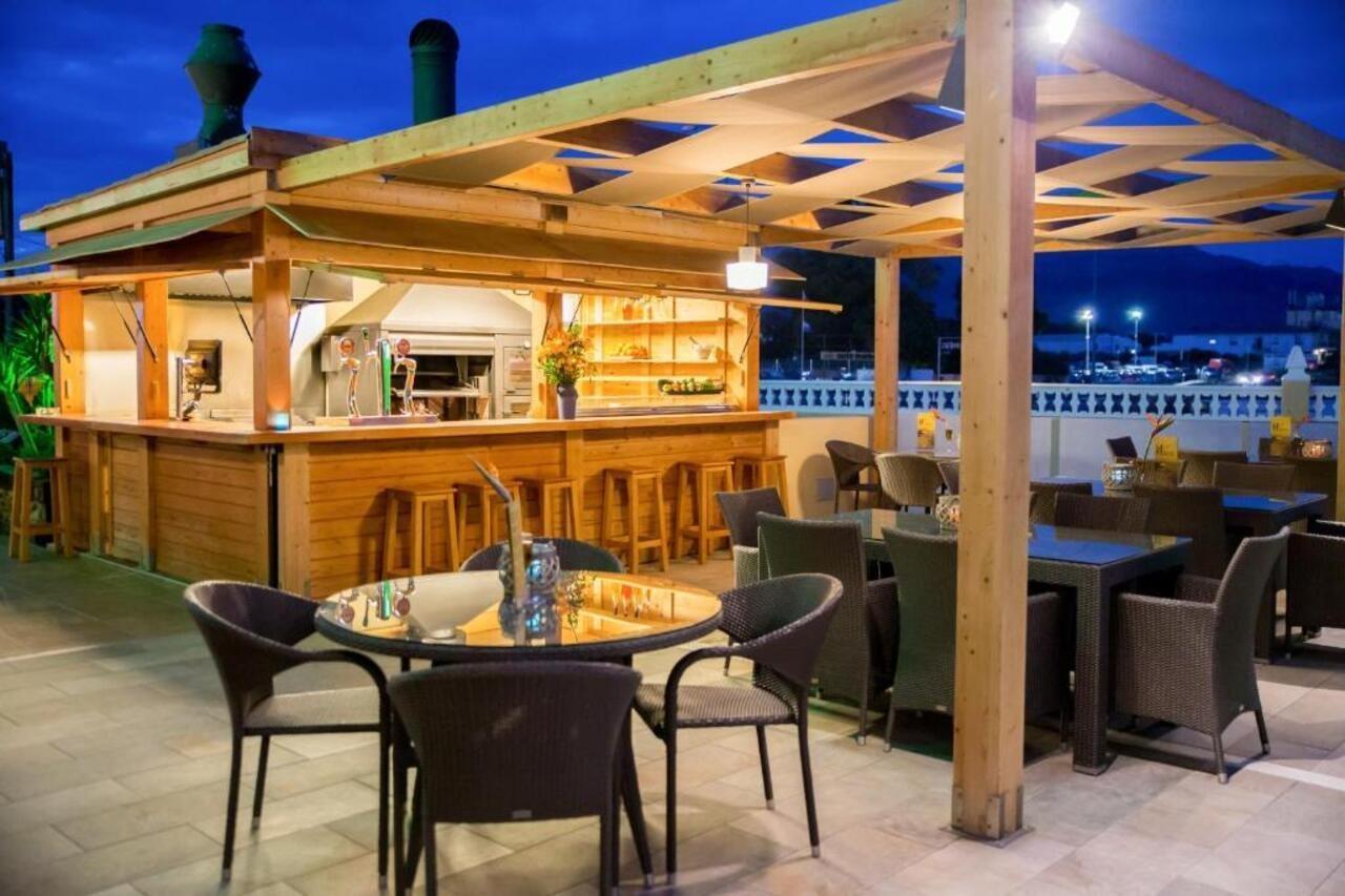 Hotel Noguera アルビール エクステリア 写真