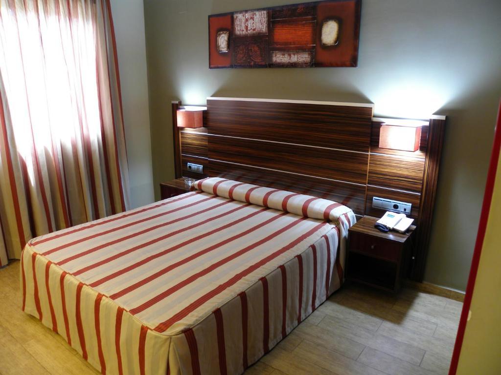 Hotel Noguera アルビール エクステリア 写真