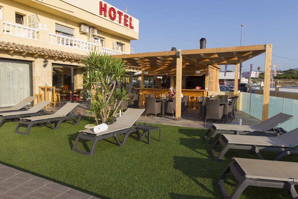 Hotel Noguera アルビール エクステリア 写真
