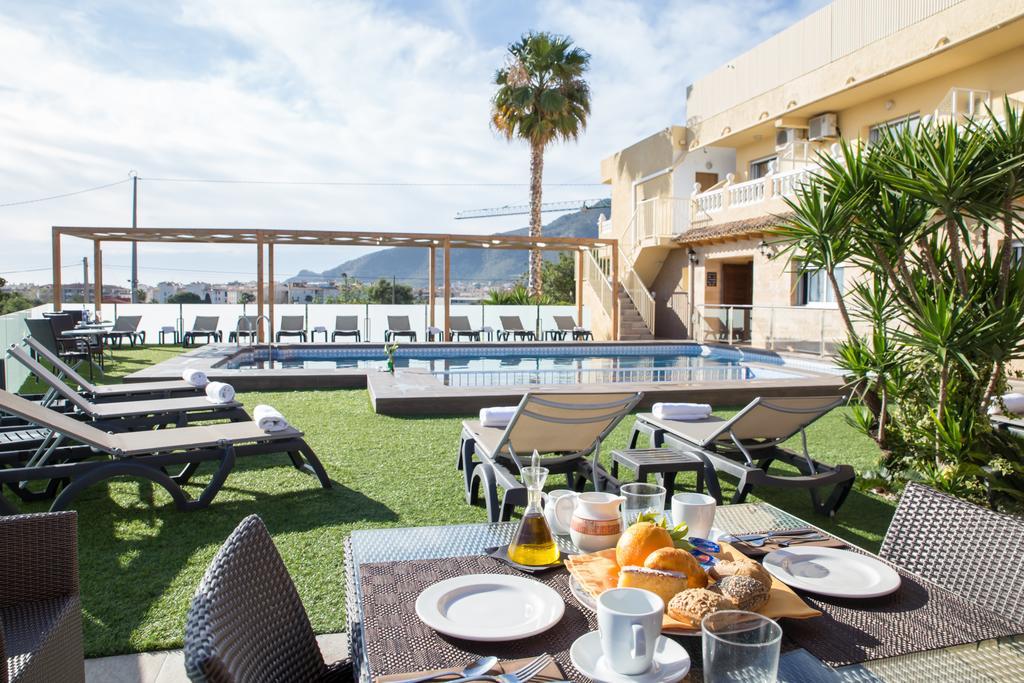 Hotel Noguera アルビール エクステリア 写真