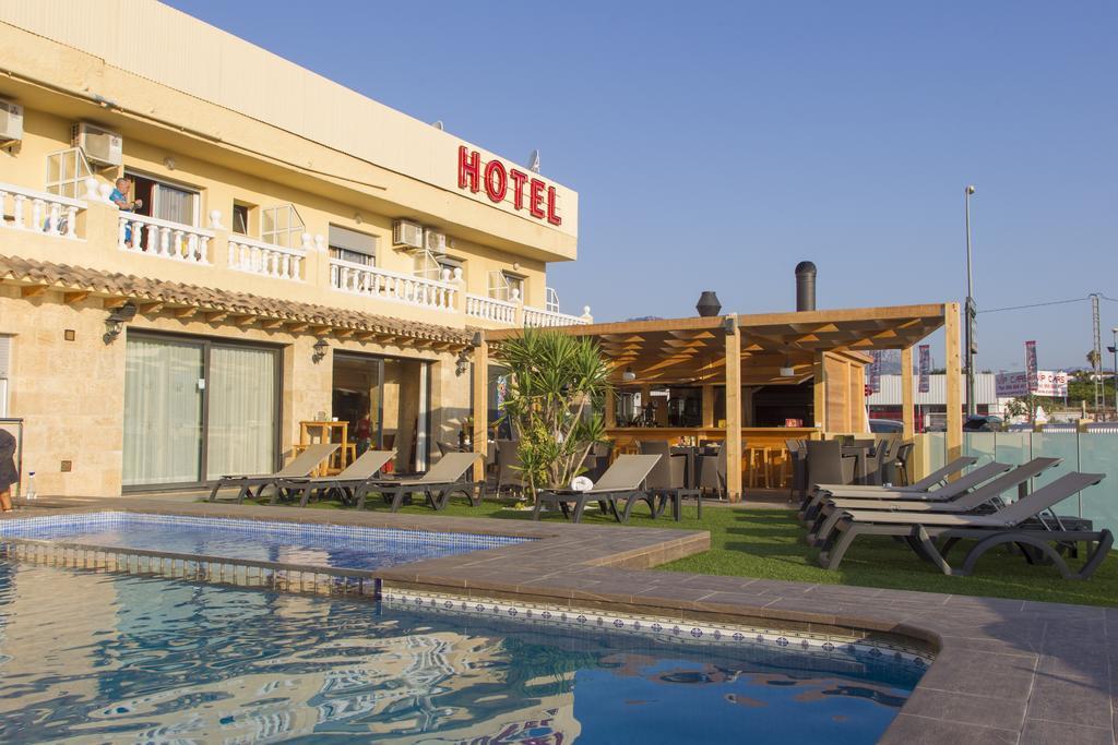 Hotel Noguera アルビール エクステリア 写真