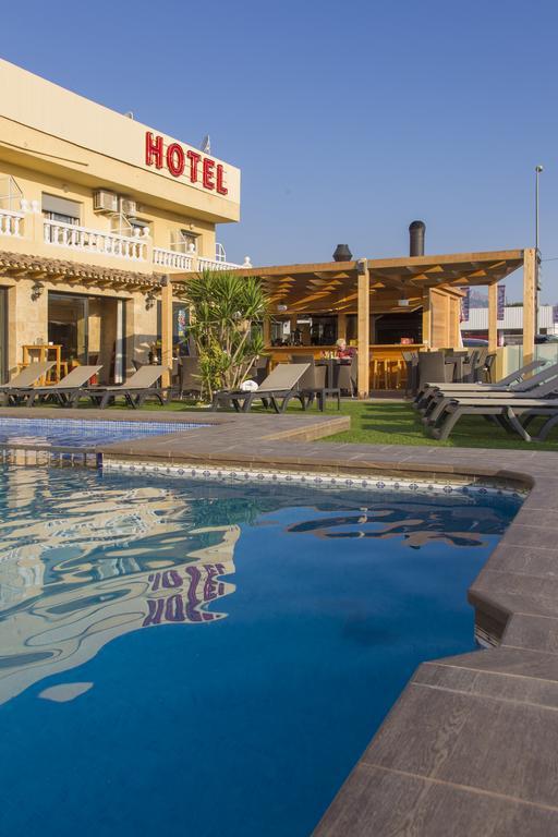 Hotel Noguera アルビール エクステリア 写真